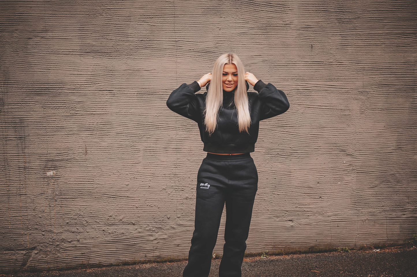 Svart hoodie