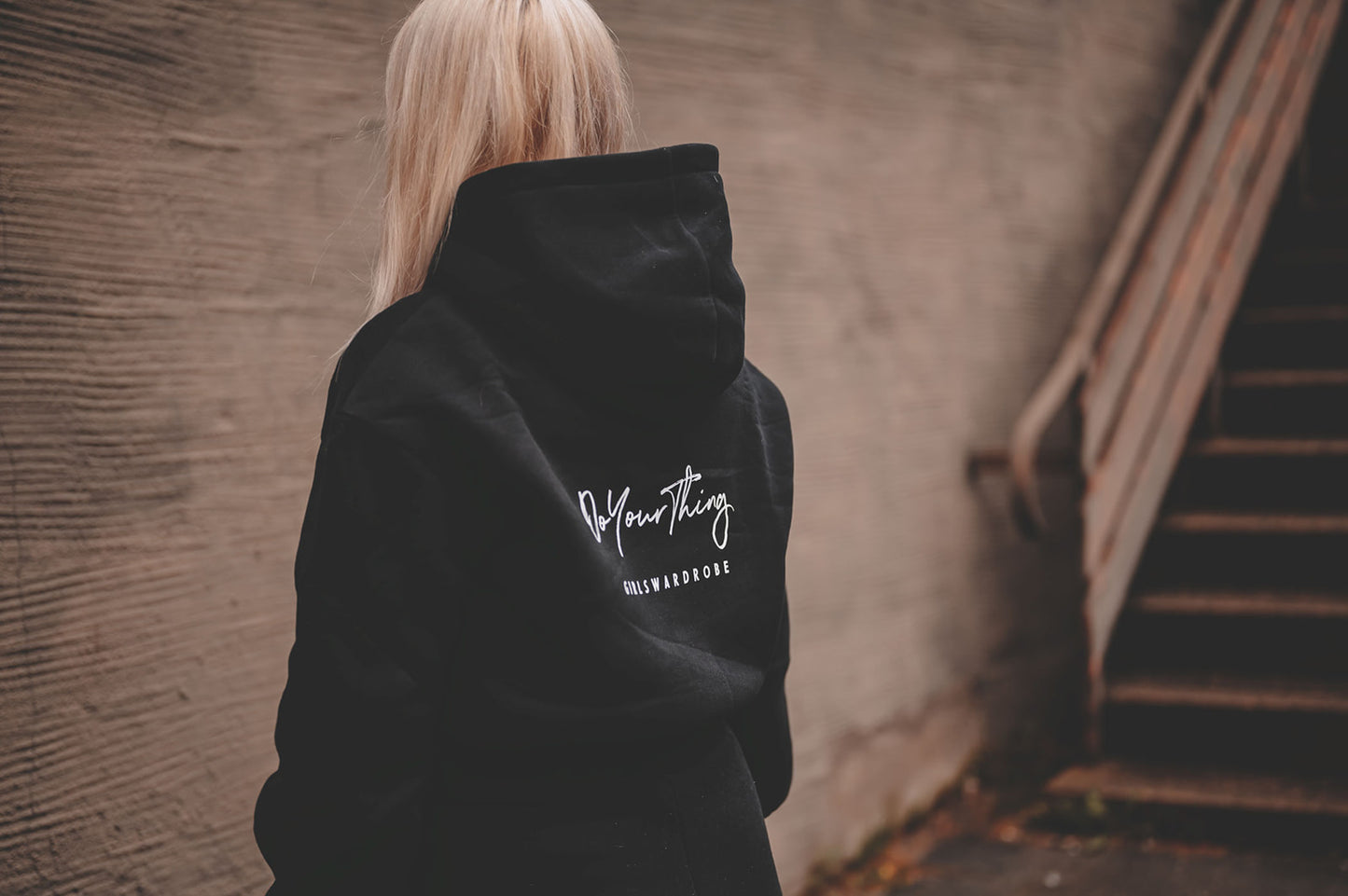 Svart hoodie