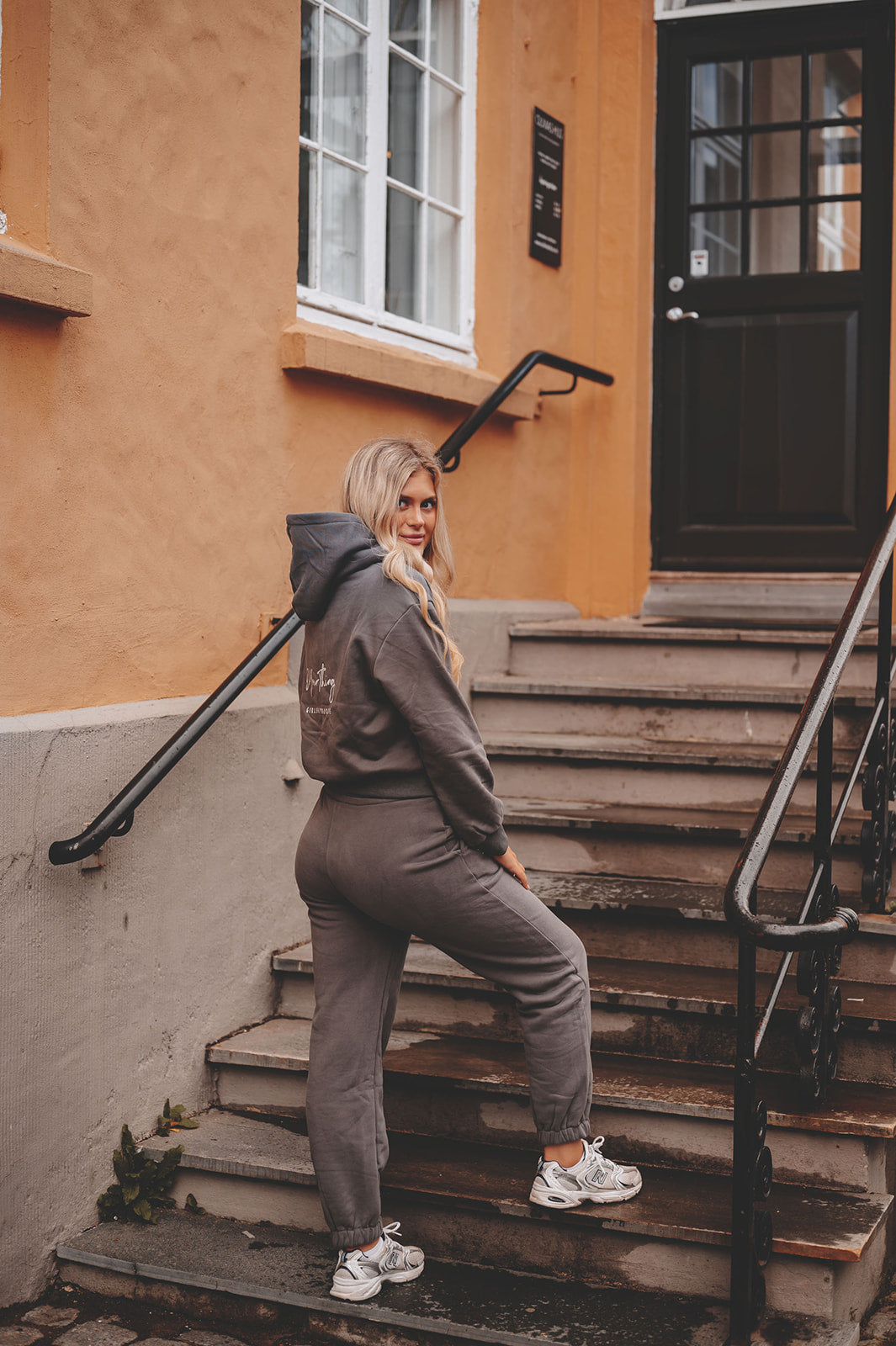 Koksgrå hoodie