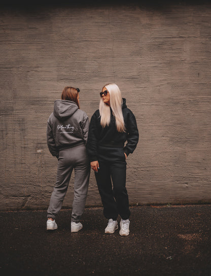 Svart hoodie